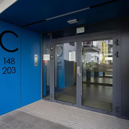 Kasprzaka Elegant In Wola With Parking By Renters Varşova