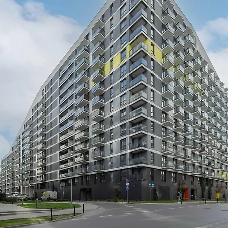 Lejlighed Kasprzaka Elegant In Wola With Parking By Renters Warszawa