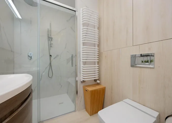 شقة Kasprzaka Elegant In Wola With Parking By Renters وارسو