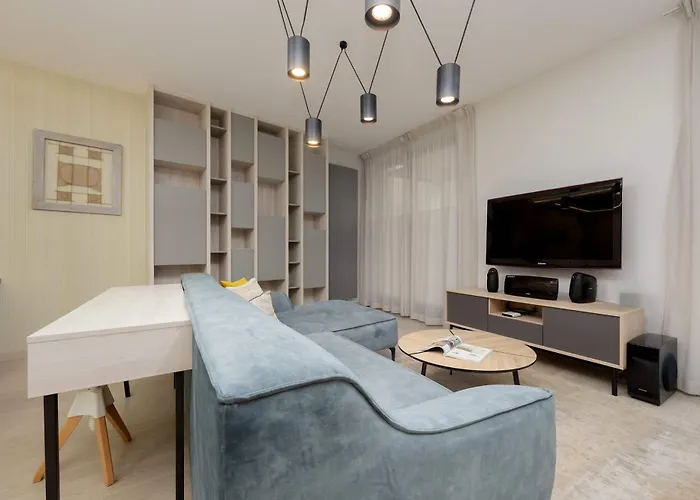 شقة Kasprzaka Elegant In Wola With Parking By Renters