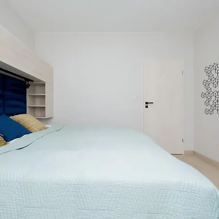 Kasprzaka Elegant In Wola With Parking By Renters * Varšava